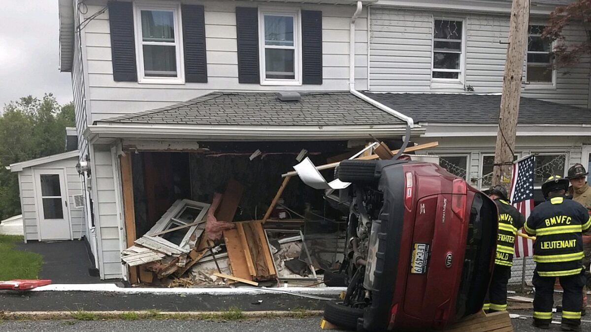Vehicle crash into home